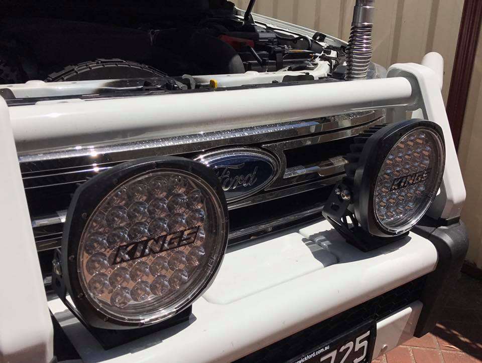 <span  class="uc_style_uc_tiles_grid_image_elementor_uc_items_attribute_title" style="color:#ffffff;">julz photo (3)</span>